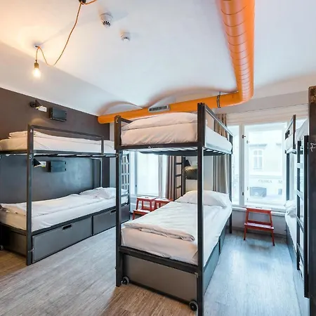 Mingle Hostal *